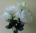 Rózsacsokor 7 virággal fehér (mű)