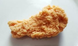 Panírozott csirkecomb (mű)