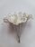 Mini fehér virág kitűző (mű)