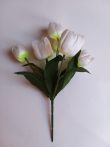 Tulipáncsokor 7 virágos vízcseppes fehér (mű)